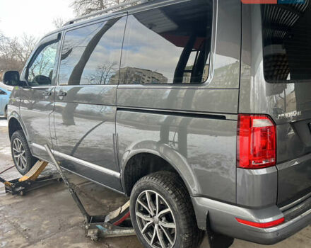 Сірий Фольксваген Мультиван, об'ємом двигуна 2 л та пробігом 209 тис. км за 27900 $, фото 44 на Automoto.ua