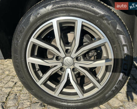 Сірий Фольксваген Мультиван, об'ємом двигуна 2 л та пробігом 209 тис. км за 27900 $, фото 40 на Automoto.ua