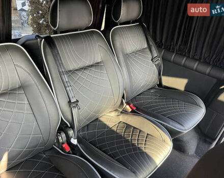 Сірий Фольксваген Мультиван, об'ємом двигуна 2 л та пробігом 210 тис. км за 27900 $, фото 51 на Automoto.ua