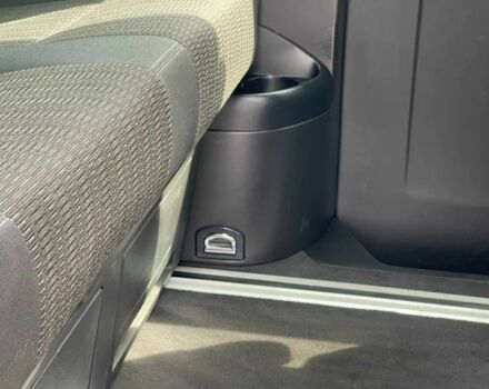 Фольксваген Мультиван 2018 в Мукачеве на Automoto.ua Серый Фольксваген Мультиван, объемом двигателя 2 л и пробегом 179 тыс. км за 34900 $, фото 20 на Automoto.ua