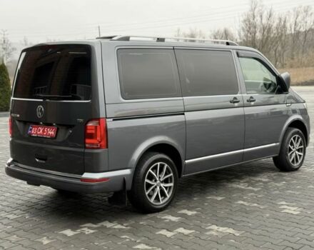 Серый Фольксваген Мультиван, объемом двигателя 2 л и пробегом 209 тыс. км за 27900 $, фото 2 на Automoto.ua