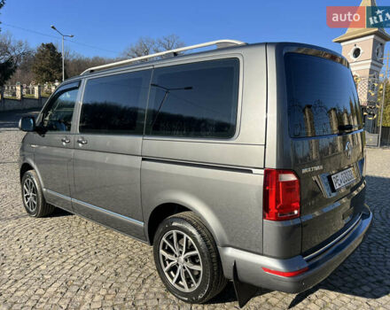 Серый Фольксваген Мультиван, объемом двигателя 2 л и пробегом 209 тыс. км за 27900 $, фото 12 на Automoto.ua