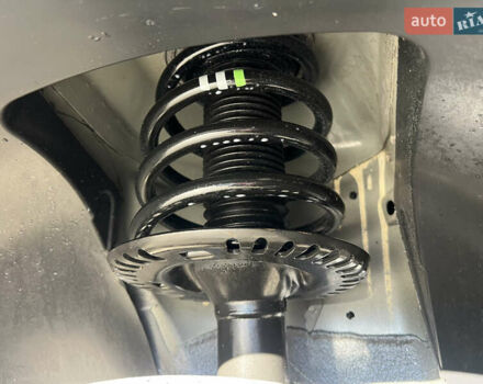 Серый Фольксваген Мультиван, объемом двигателя 2 л и пробегом 209 тыс. км за 27900 $, фото 40 на Automoto.ua