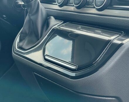 Фольксваген Мультиван 2018 в Мукачеве на Automoto.ua Серый Фольксваген Мультиван, объемом двигателя 2 л и пробегом 179 тыс. км за 34900 $, фото 2 на Automoto.ua