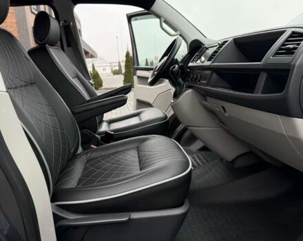 Серый Фольксваген Мультиван, объемом двигателя 2 л и пробегом 209 тыс. км за 27900 $, фото 6 на Automoto.ua