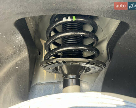 Серый Фольксваген Мультиван, объемом двигателя 2 л и пробегом 209 тыс. км за 27900 $, фото 39 на Automoto.ua