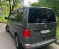 Сірий Фольксваген Мультиван, об'ємом двигуна 1.97 л та пробігом 200 тис. км за 30000 $, фото 4 на Automoto.ua