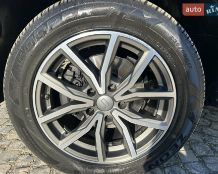 Сірий Фольксваген Мультиван, об'ємом двигуна 2 л та пробігом 209 тис. км за 27900 $, фото 41 на Automoto.ua