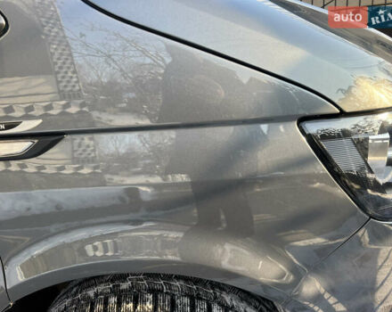 Сірий Фольксваген Мультиван, об'ємом двигуна 2 л та пробігом 210 тис. км за 27900 $, фото 28 на Automoto.ua