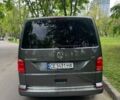 Сірий Фольксваген Мультиван, об'ємом двигуна 1.97 л та пробігом 200 тис. км за 30000 $, фото 2 на Automoto.ua
