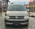 Серый Фольксваген Мультиван, объемом двигателя 2 л и пробегом 208 тыс. км за 44888 $, фото 2 на Automoto.ua