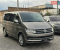Серый Фольксваген Мультиван, объемом двигателя 2 л и пробегом 208 тыс. км за 44888 $, фото 3 на Automoto.ua