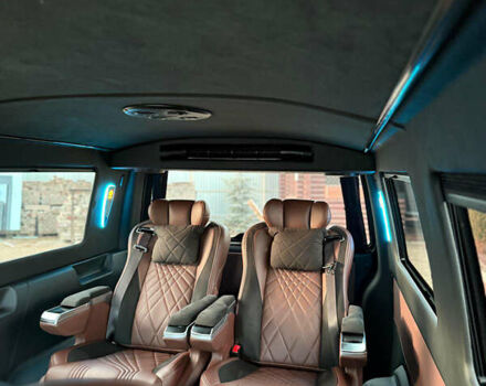 Серый Фольксваген Мультиван, объемом двигателя 1.97 л и пробегом 200 тыс. км за 55500 $, фото 3 на Automoto.ua