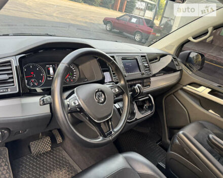 Сірий Фольксваген Мультиван, об'ємом двигуна 2 л та пробігом 115 тис. км за 49900 $, фото 6 на Automoto.ua