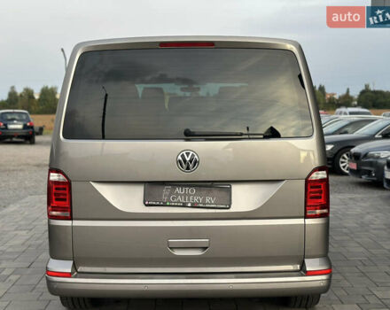 Серый Фольксваген Мультиван, объемом двигателя 2 л и пробегом 208 тыс. км за 44888 $, фото 5 на Automoto.ua