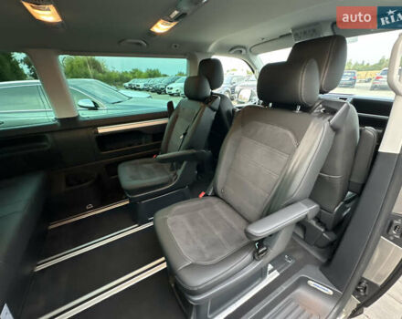 Серый Фольксваген Мультиван, объемом двигателя 2 л и пробегом 208 тыс. км за 44888 $, фото 10 на Automoto.ua