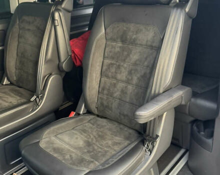 Сірий Фольксваген Мультиван, об'ємом двигуна 2 л та пробігом 115 тис. км за 49900 $, фото 7 на Automoto.ua