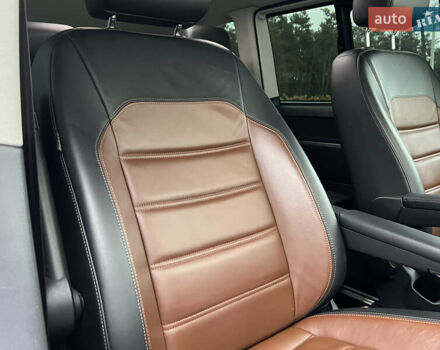 Серый Фольксваген Мультиван, объемом двигателя 1.97 л и пробегом 115 тыс. км за 67700 $, фото 47 на Automoto.ua