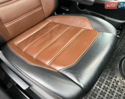 Серый Фольксваген Мультиван, объемом двигателя 1.97 л и пробегом 115 тыс. км за 67700 $, фото 46 на Automoto.ua