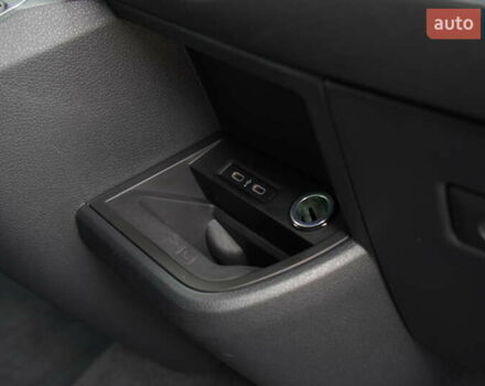 Серый Фольксваген Мультиван, объемом двигателя 1.97 л и пробегом 126 тыс. км за 49999 $, фото 41 на Automoto.ua