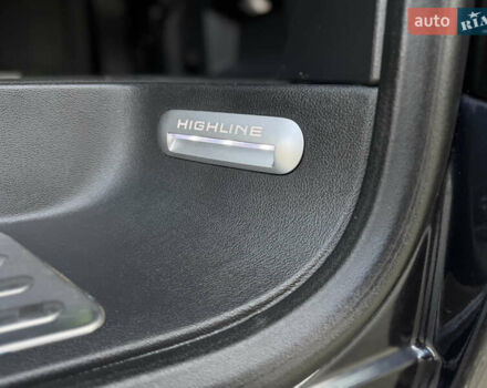 Серый Фольксваген Мультиван, объемом двигателя 2 л и пробегом 194 тыс. км за 50300 $, фото 11 на Automoto.ua