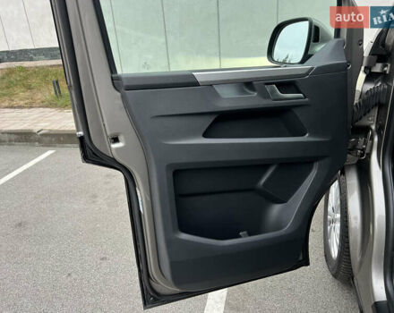 Серый Фольксваген Мультиван, объемом двигателя 1.97 л и пробегом 115 тыс. км за 67700 $, фото 38 на Automoto.ua