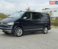 Серый Фольксваген Мультиван, объемом двигателя 2 л и пробегом 194 тыс. км за 50300 $, фото 1 на Automoto.ua