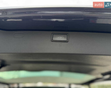 Серый Фольксваген Мультиван, объемом двигателя 2 л и пробегом 194 тыс. км за 50300 $, фото 33 на Automoto.ua