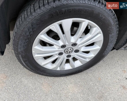 Серый Фольксваген Мультиван, объемом двигателя 1.97 л и пробегом 115 тыс. км за 67740 $, фото 24 на Automoto.ua