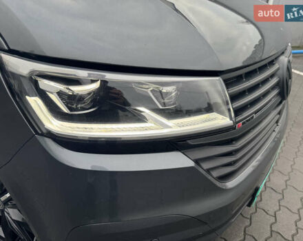 Серый Фольксваген Мультиван, объемом двигателя 1.97 л и пробегом 235 тыс. км за 49999 $, фото 16 на Automoto.ua