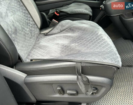 Серый Фольксваген Мультиван, объемом двигателя 1.97 л и пробегом 120 тыс. км за 57800 $, фото 30 на Automoto.ua