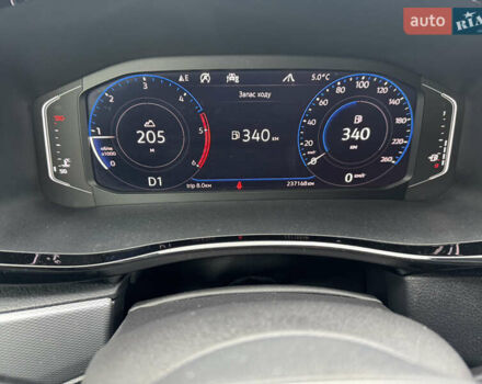 Сірий Фольксваген Мультиван, об'ємом двигуна 1.97 л та пробігом 235 тис. км за 49999 $, фото 31 на Automoto.ua