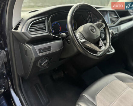 Серый Фольксваген Мультиван, объемом двигателя 2 л и пробегом 194 тыс. км за 50300 $, фото 6 на Automoto.ua