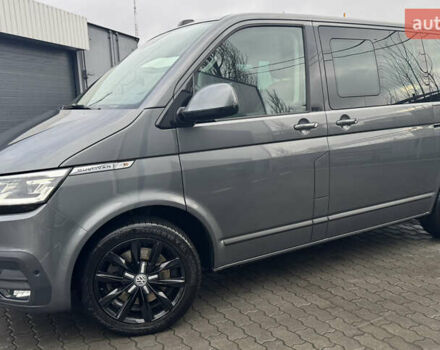 Серый Фольксваген Мультиван, объемом двигателя 1.97 л и пробегом 235 тыс. км за 49999 $, фото 2 на Automoto.ua