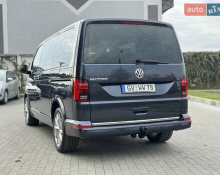 Серый Фольксваген Мультиван, объемом двигателя 2 л и пробегом 194 тыс. км за 50300 $, фото 36 на Automoto.ua