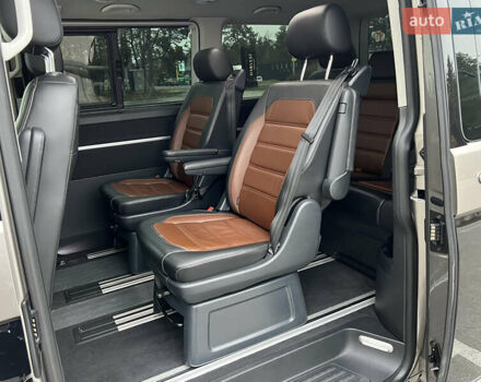 Серый Фольксваген Мультиван, объемом двигателя 1.97 л и пробегом 115 тыс. км за 67700 $, фото 39 на Automoto.ua