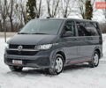 Серый Фольксваген Мультиван, объемом двигателя 2 л и пробегом 170 тыс. км за 42500 $, фото 3 на Automoto.ua