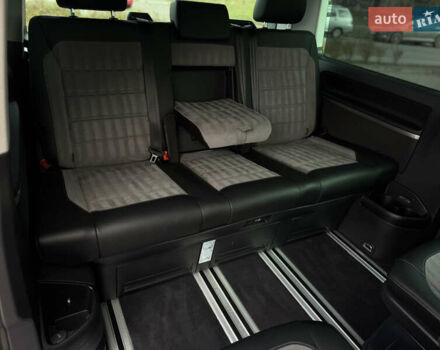 Серый Фольксваген Мультиван, объемом двигателя 2 л и пробегом 194 тыс. км за 50300 $, фото 15 на Automoto.ua