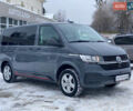 Сірий Фольксваген Мультиван, об'ємом двигуна 2 л та пробігом 170 тис. км за 39000 $, фото 1 на Automoto.ua