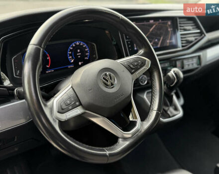 Серый Фольксваген Мультиван, объемом двигателя 2 л и пробегом 194 тыс. км за 50300 $, фото 64 на Automoto.ua