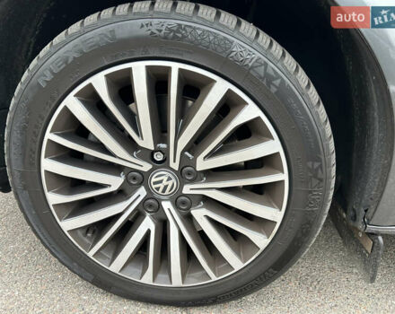 Серый Фольксваген Мультиван, объемом двигателя 1.97 л и пробегом 120 тыс. км за 57800 $, фото 10 на Automoto.ua