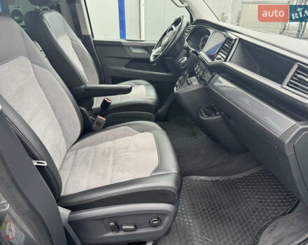 Серый Фольксваген Мультиван, объемом двигателя 1.97 л и пробегом 235 тыс. км за 49999 $, фото 24 на Automoto.ua