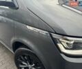 Серый Фольксваген Мультиван, объемом двигателя 2 л и пробегом 235 тыс. км за 49500 $, фото 14 на Automoto.ua