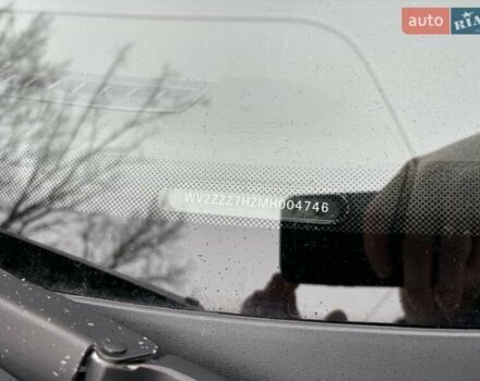 Серый Фольксваген Мультиван, объемом двигателя 2 л и пробегом 170 тыс. км за 42500 $, фото 22 на Automoto.ua