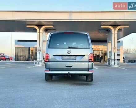 Серый Фольксваген Мультиван, объемом двигателя 2 л и пробегом 137 тыс. км за 48900 $, фото 25 на Automoto.ua