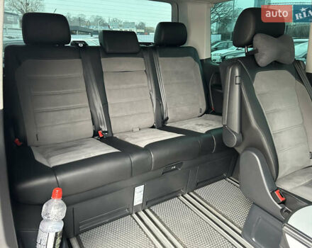 Серый Фольксваген Мультиван, объемом двигателя 1.97 л и пробегом 120 тыс. км за 57800 $, фото 24 на Automoto.ua