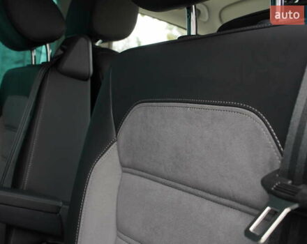 Сірий Фольксваген Мультиван, об'ємом двигуна 1.97 л та пробігом 126 тис. км за 49999 $, фото 34 на Automoto.ua