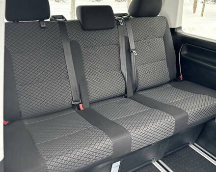 Серый Фольксваген Мультиван, объемом двигателя 2 л и пробегом 170 тыс. км за 42500 $, фото 18 на Automoto.ua