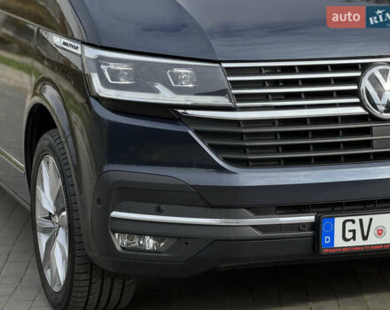 Серый Фольксваген Мультиван, объемом двигателя 2 л и пробегом 194 тыс. км за 50300 $, фото 24 на Automoto.ua