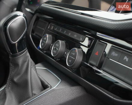 Сірий Фольксваген Мультиван, об'ємом двигуна 1.97 л та пробігом 126 тис. км за 49999 $, фото 40 на Automoto.ua